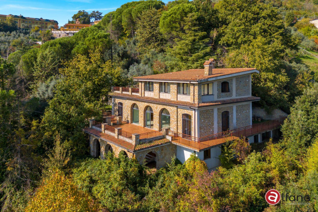 Villa in vendita a Olevano Romano (RM)