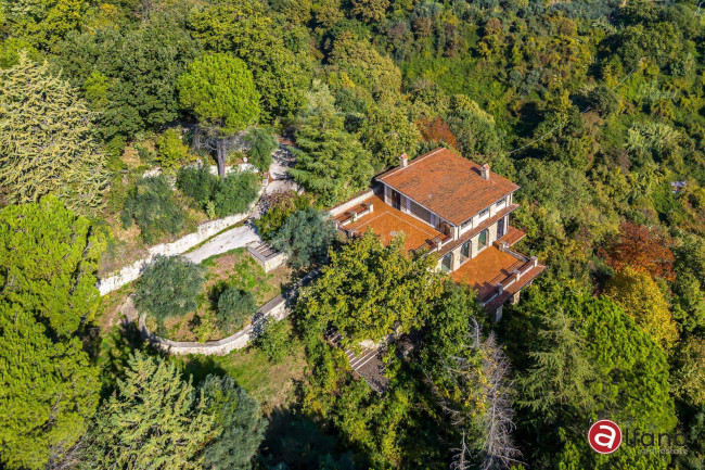 Villa in vendita a Olevano Romano (RM)