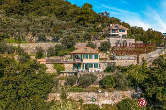 Villa in vendita a Recco (GE)