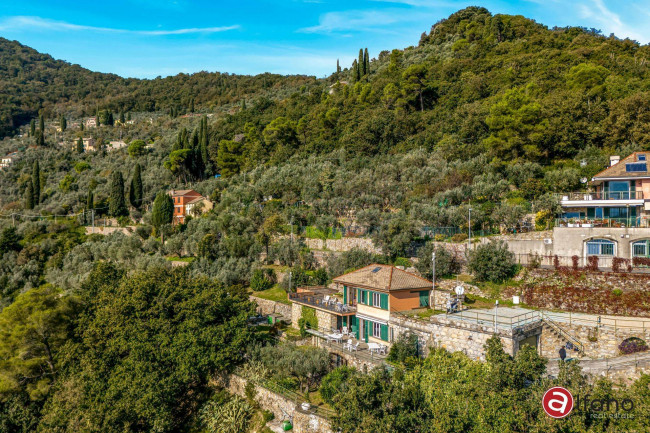 Villa in vendita a Recco (GE)