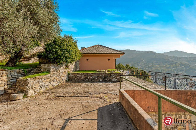 Villa in vendita a Recco (GE)