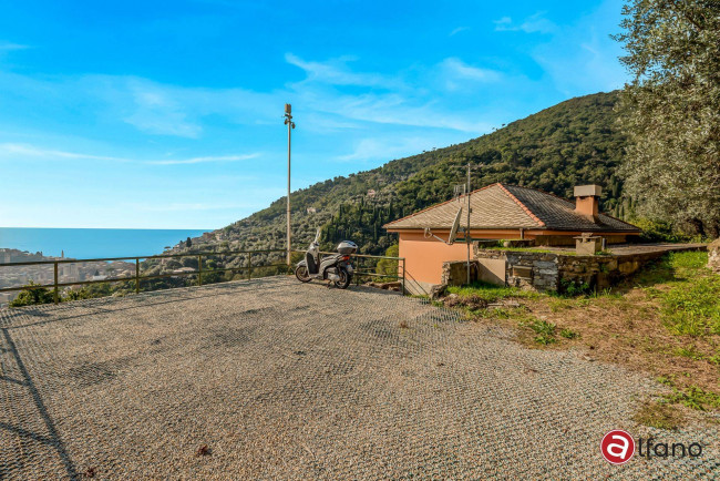 Villa in vendita a Recco (GE)