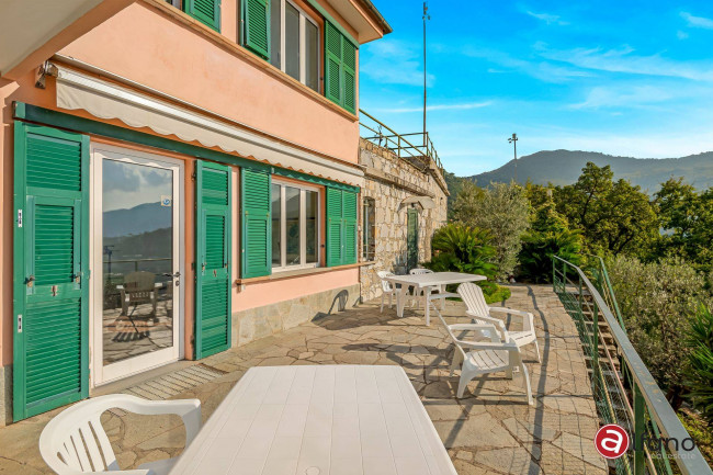 Villa in vendita a Recco (GE)