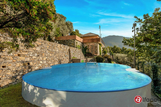 Villa in vendita a Recco (GE)