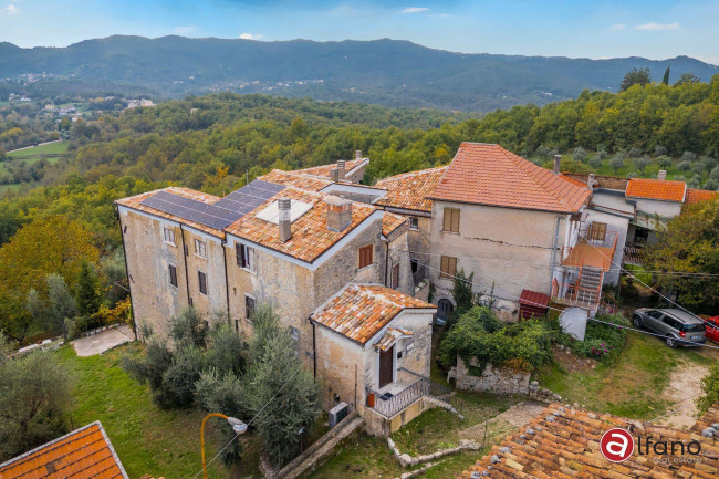 Casale di campagna in vendita a Casalvieri