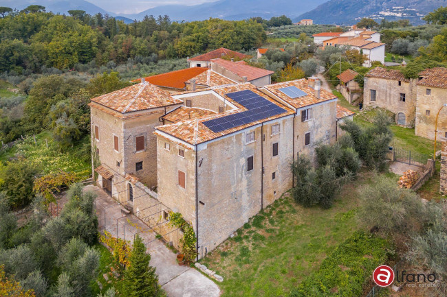 Casale di campagna in vendita a Casalvieri