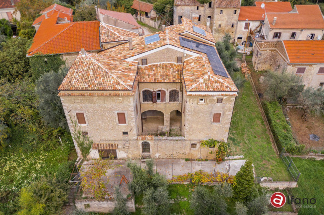 Casale di campagna in vendita a Casalvieri