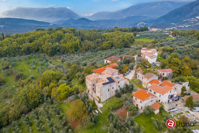 Casale di campagna in vendita a Casalvieri