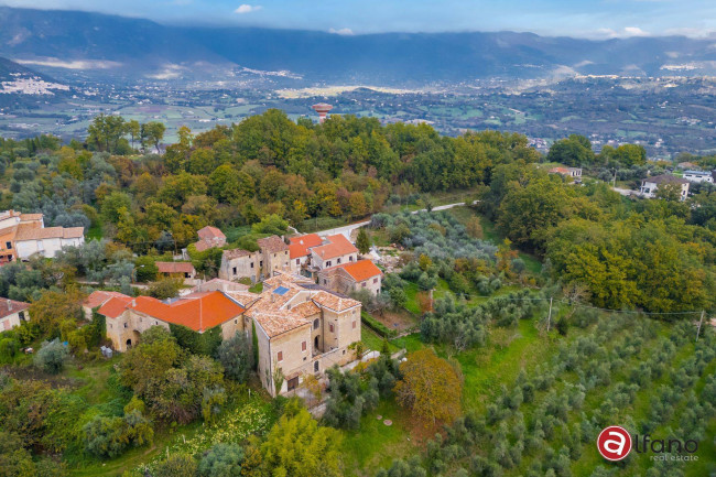 Casale di campagna in vendita a Casalvieri