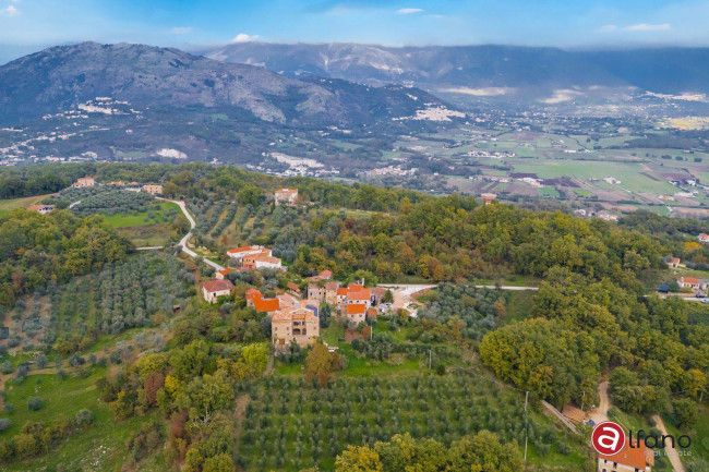Casale di campagna in vendita a Casalvieri