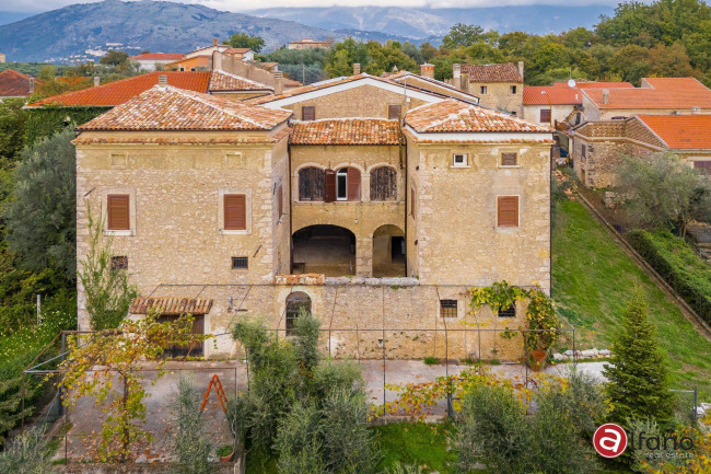 Casale di campagna in vendita a Casalvieri