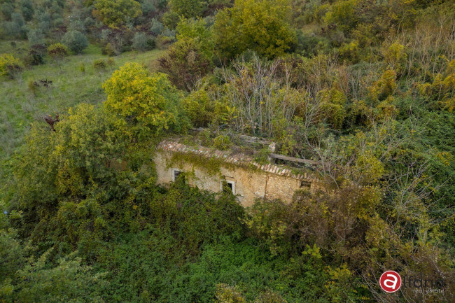 Casale di campagna in vendita a Campoli Appennino