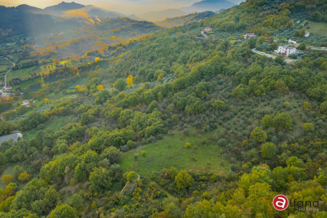Casale di campagna in vendita a Campoli Appennino