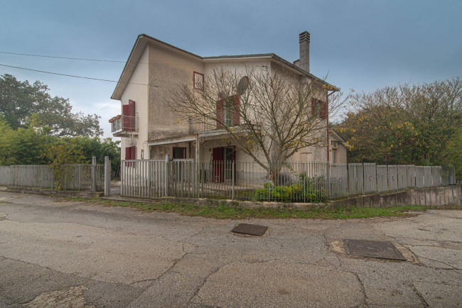 detached house for sale in Rocca d'Evandro