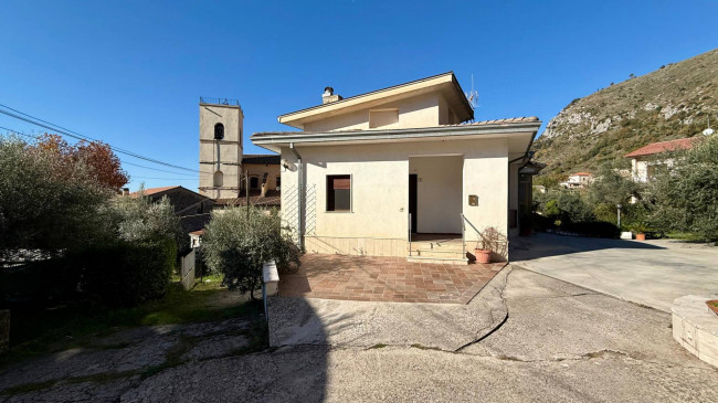 detached house for sale in Roccasecca