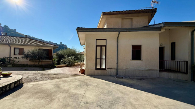 detached house for sale in Roccasecca