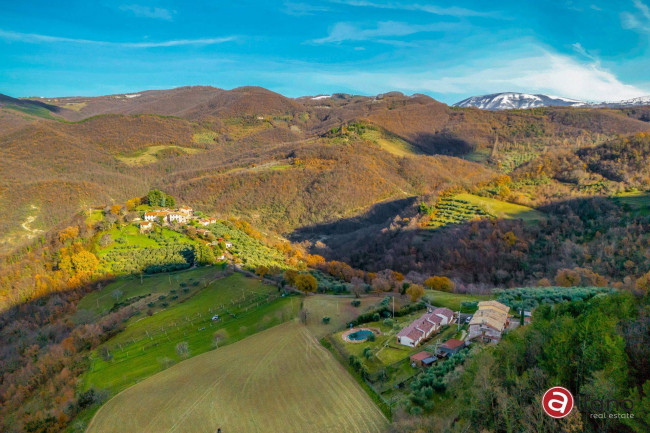 semi-detached villa for sale in Assisi