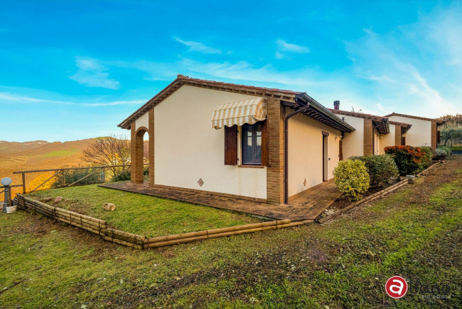 semi-detached villa for sale in Assisi