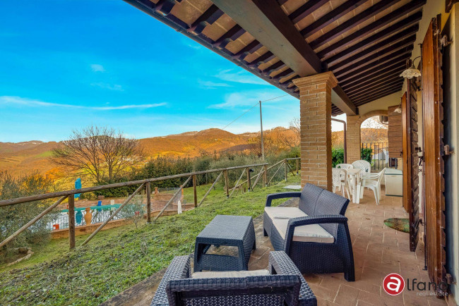semi-detached villa for sale in Assisi