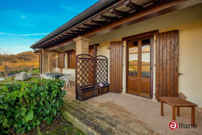 semi-detached villa for sale in Assisi