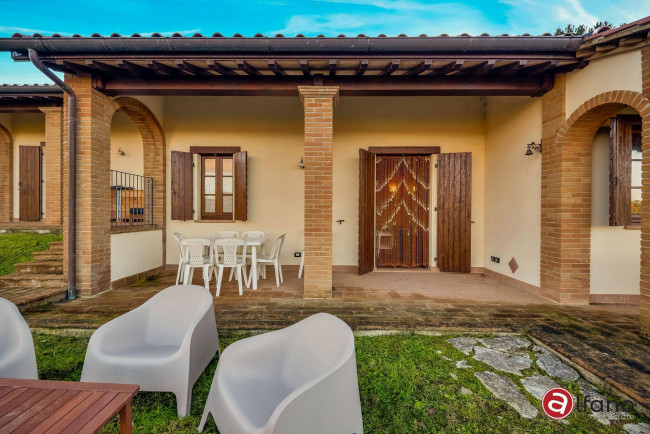 semi-detached villa for sale in Assisi