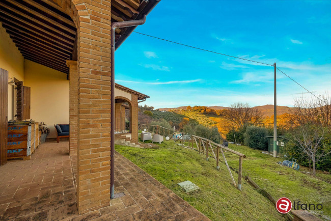 semi-detached villa for sale in Assisi