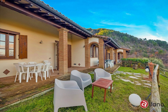 semi-detached villa for sale in Assisi