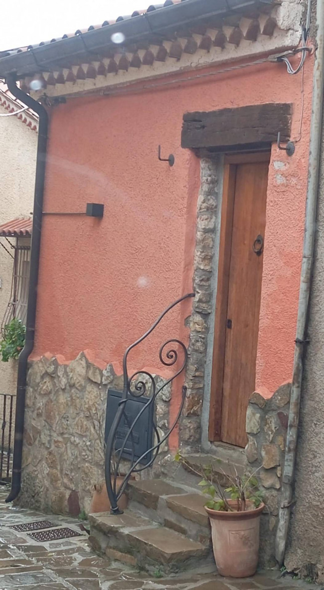 Abitazioni tipiche storiche in vendita a Sasso di Castalda