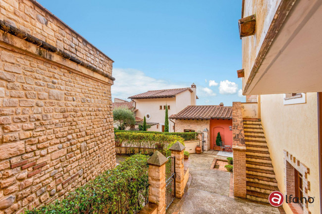 Villino a schiera in vendita a Ficulle