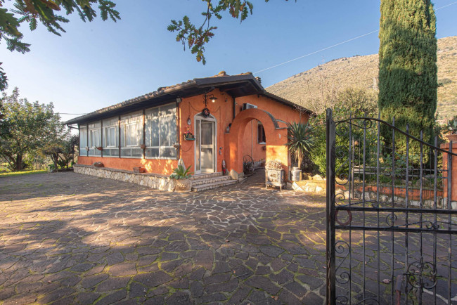 Casa indipendente in vendita a Prossedi