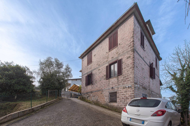 Casa indipendente in vendita a Torrice