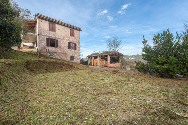 Casa indipendente in vendita a Torrice