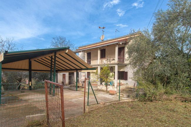 Casa indipendente in vendita a Torrice