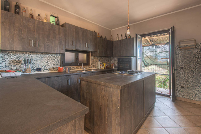 Casa indipendente in vendita a Torrice