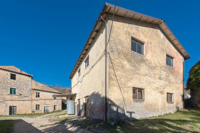 Casale di campagna in vendita a Veroli