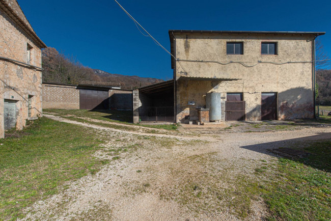 Casale di campagna in vendita a Veroli