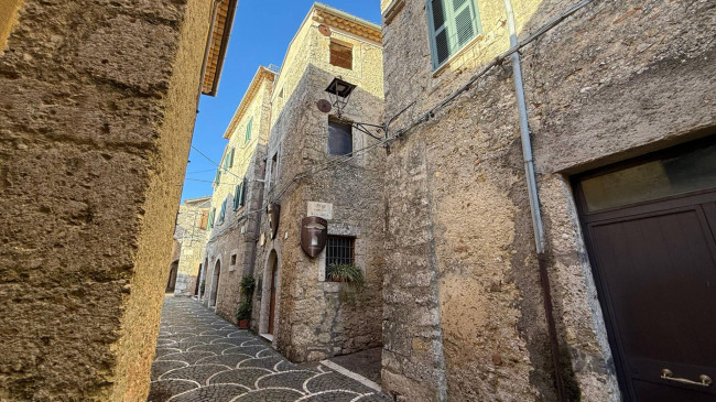 Palazzo storico in vendita a Santopadre
