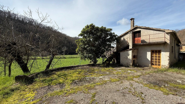 Casale di campagna in vendita a Arpino