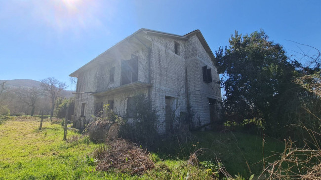Casa indipendente in vendita a Arpino