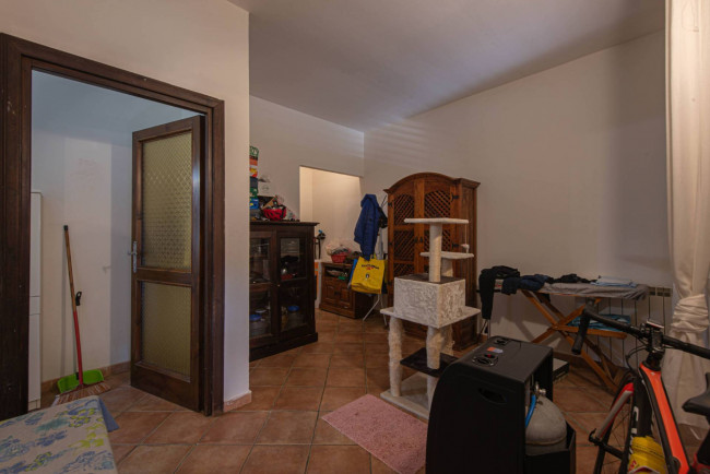 Locale commerciale in vendita a Latina