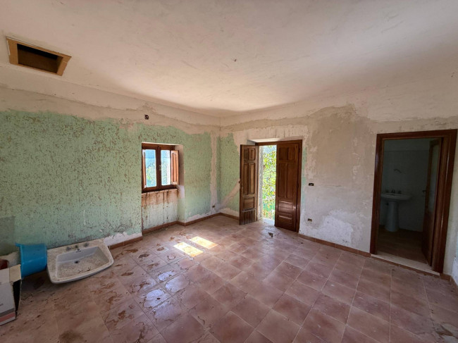 Casale di campagna in vendita a Arpino