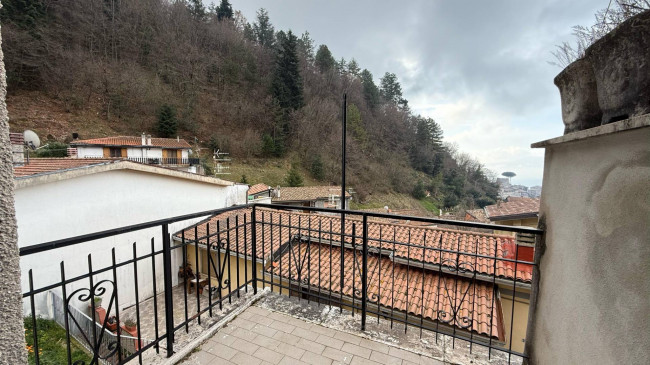 Palazzo intero stabile in vendita a Piglio