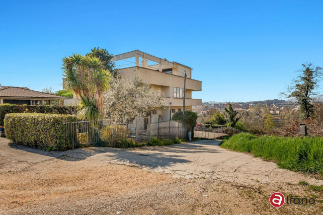 Villa in vendita a Frosinone