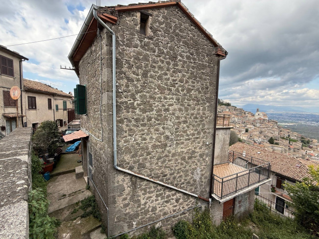 typical historical house for sale in Patrica