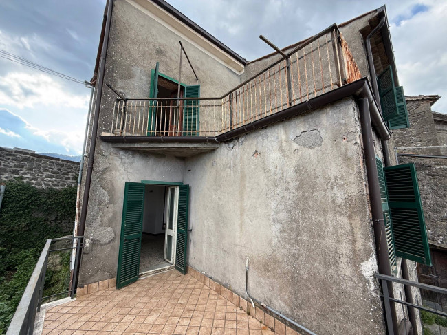 typical historical house for sale in Patrica