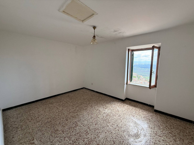 typical historical house for sale in Patrica