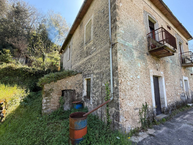 Casale di campagna in vendita a Fontana Liri