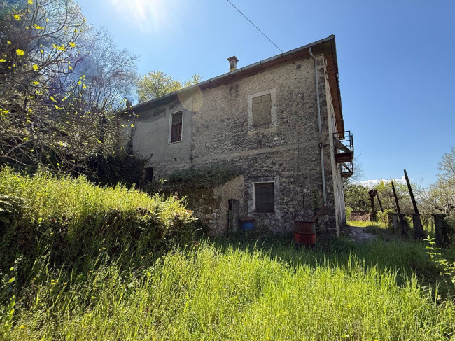 Casale di campagna in vendita a Fontana Liri