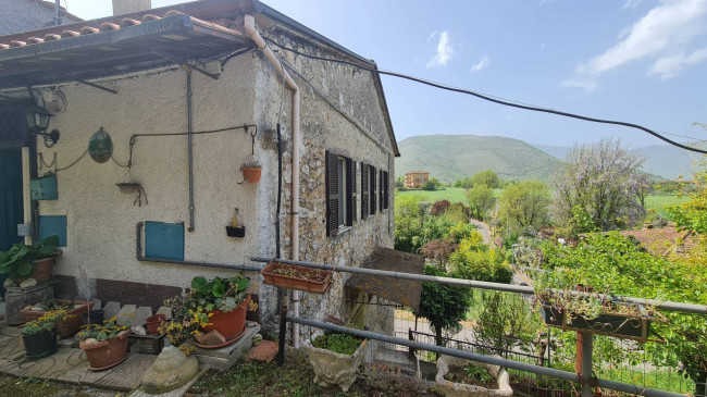 typical historical house for sale in Esperia
