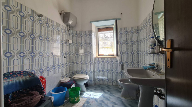 typical historical house for sale in Esperia